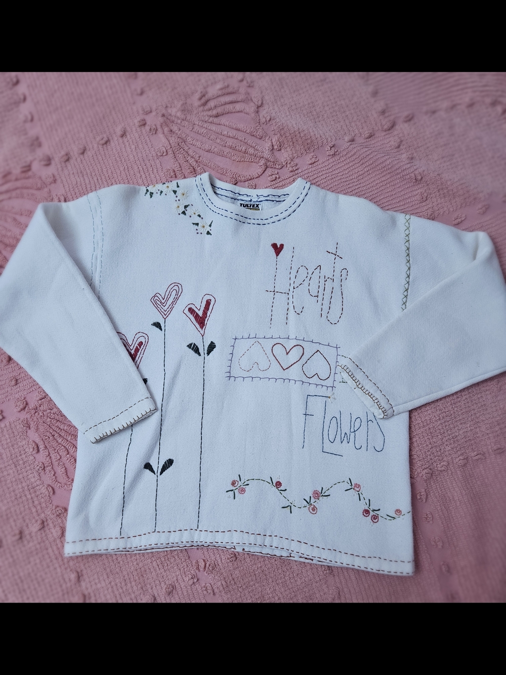 Womens Hand Emboriderd Hearts & Flowers Pullover Sweatshirt